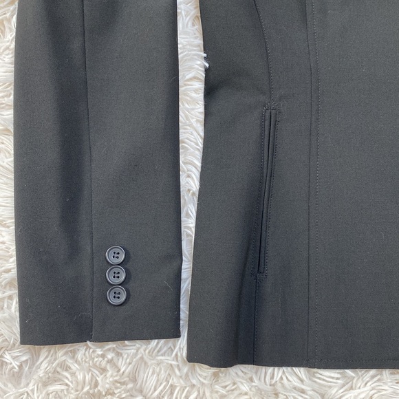 🎉HP🎉 Express Two Button Blazer 💗 Black - Picture 11 of 16